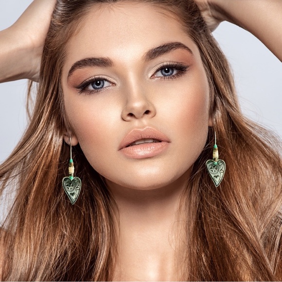 ❌SOLD❌Boho Silver Tone Earrings Hearts Stud and Dangle Turquoise Set Beads - Picture 13 of 16